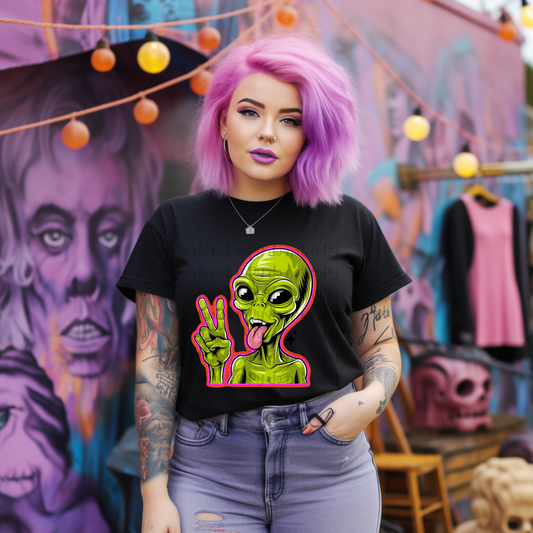 Peace alien - DTF TRANSFER (Cosmic Retrograde Collab)